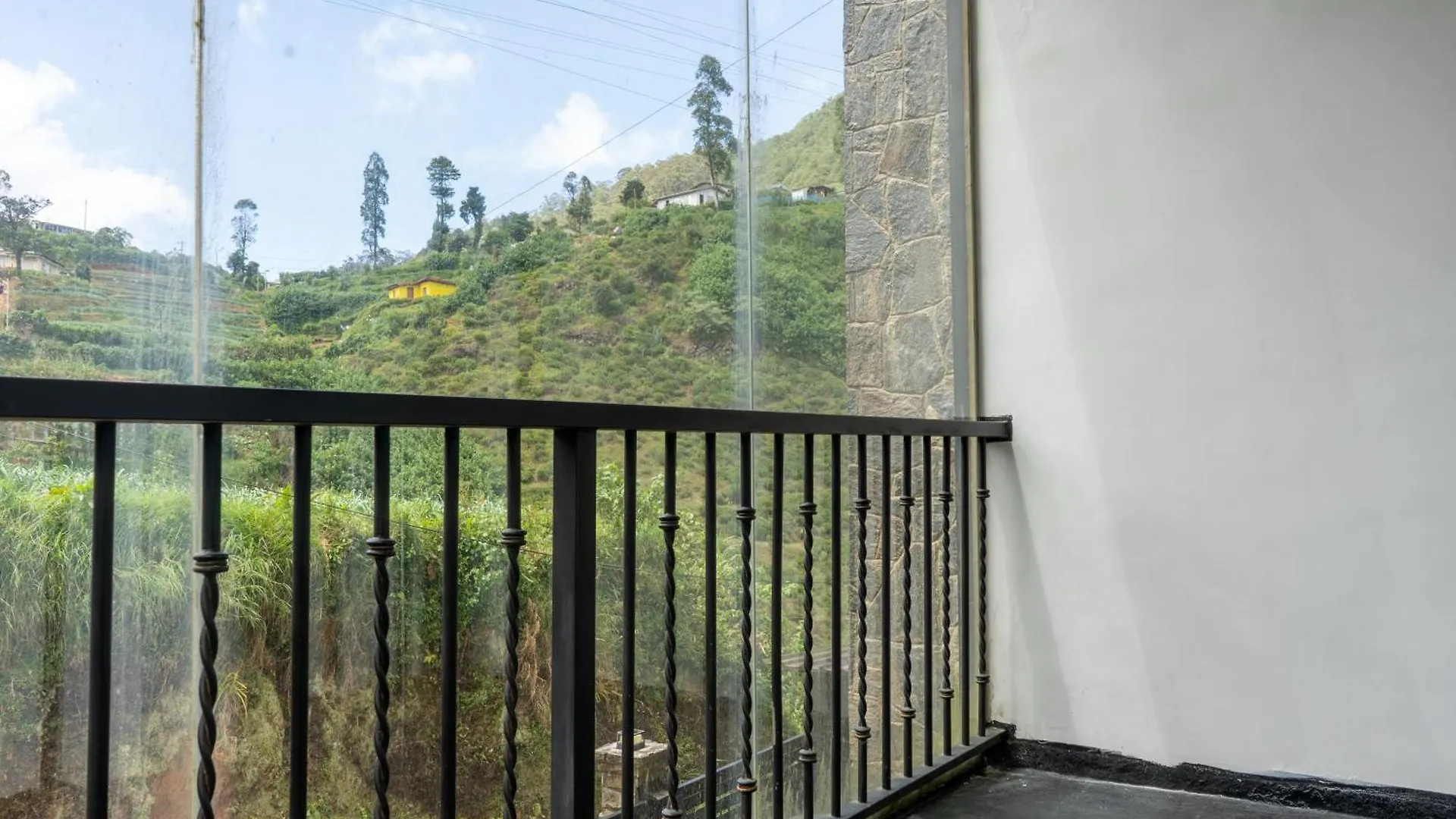 The Wind Castle Hotel Nuwara Eliya