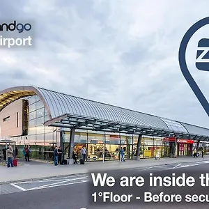  Капсульный отель Resting Pods - Zzzleepandgo Modlin Airport Wmi Польша